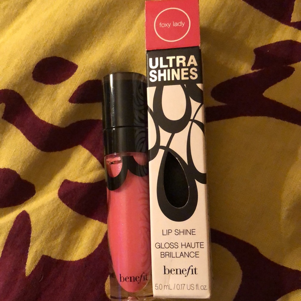 Benefit Lip Shine Gloss